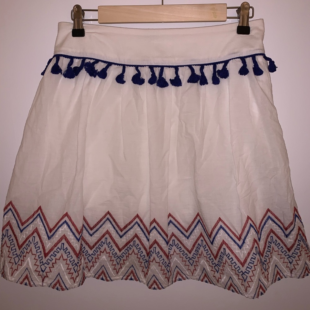 Women’s skirt with chevron print.